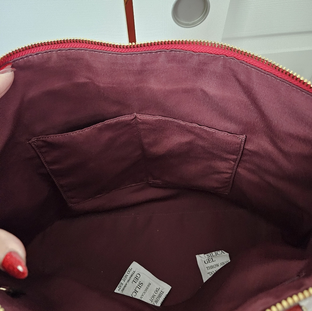 Coach Gallery Crossgrain Pebbled Leather Tote - Picture 9 of 13